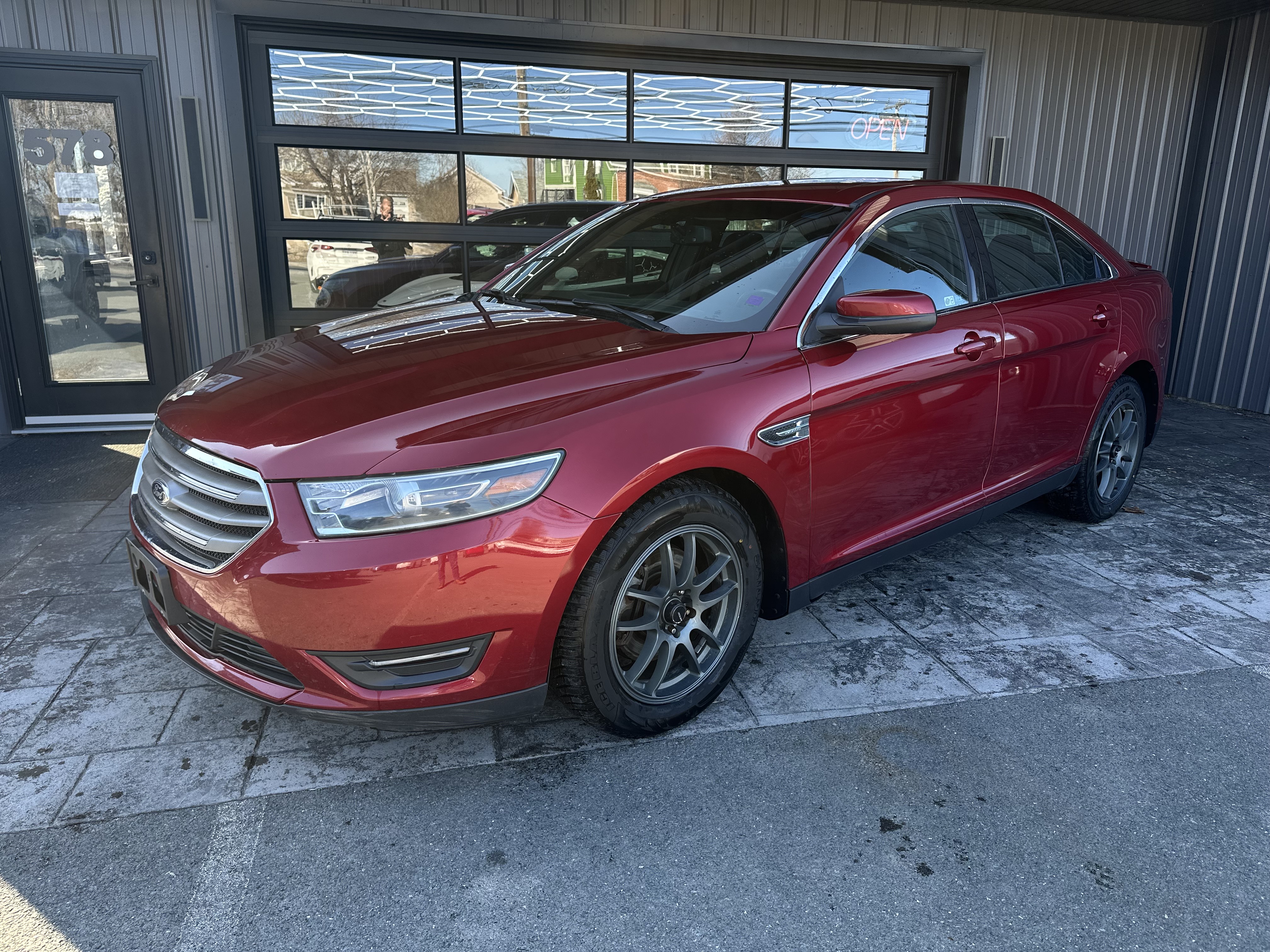 2014 Ford Taurus SEL