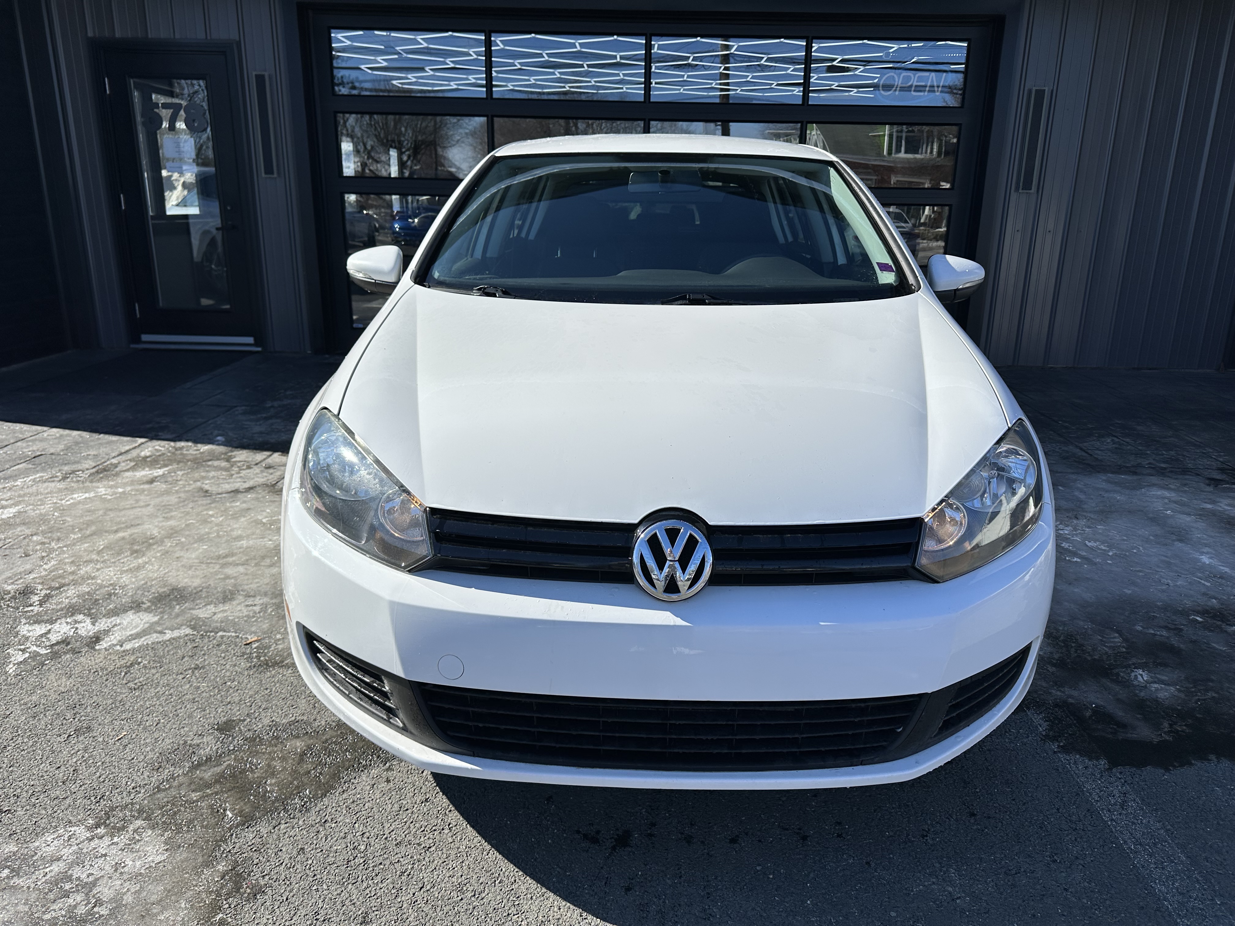 Image 2 - 2012 Volkswagen Golf