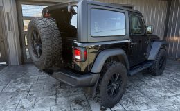 Aperçu 3 - 2023 Jeep Wrangler Sport