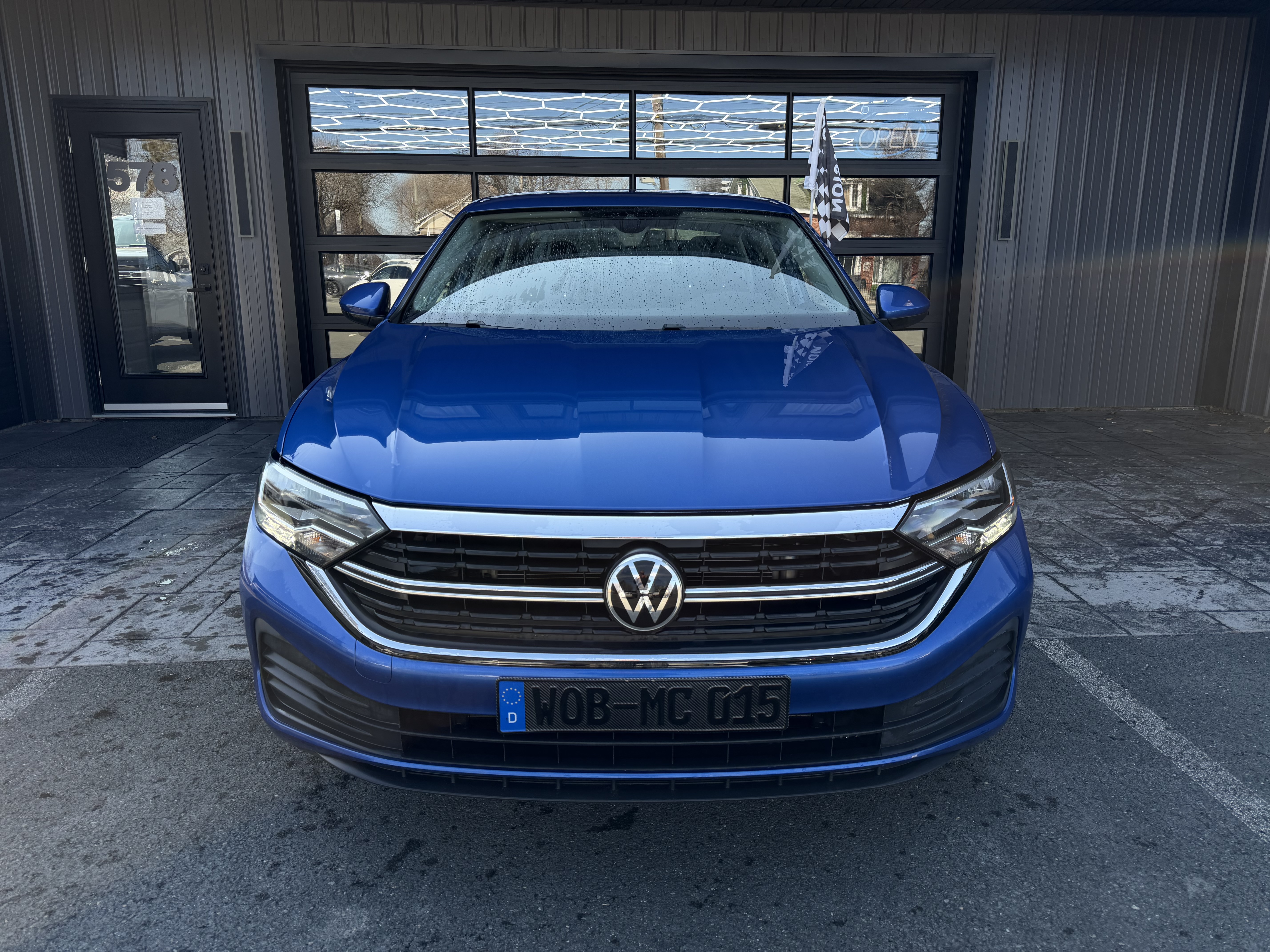 Image 2 - 2023 Volkswagen Jetta SE
