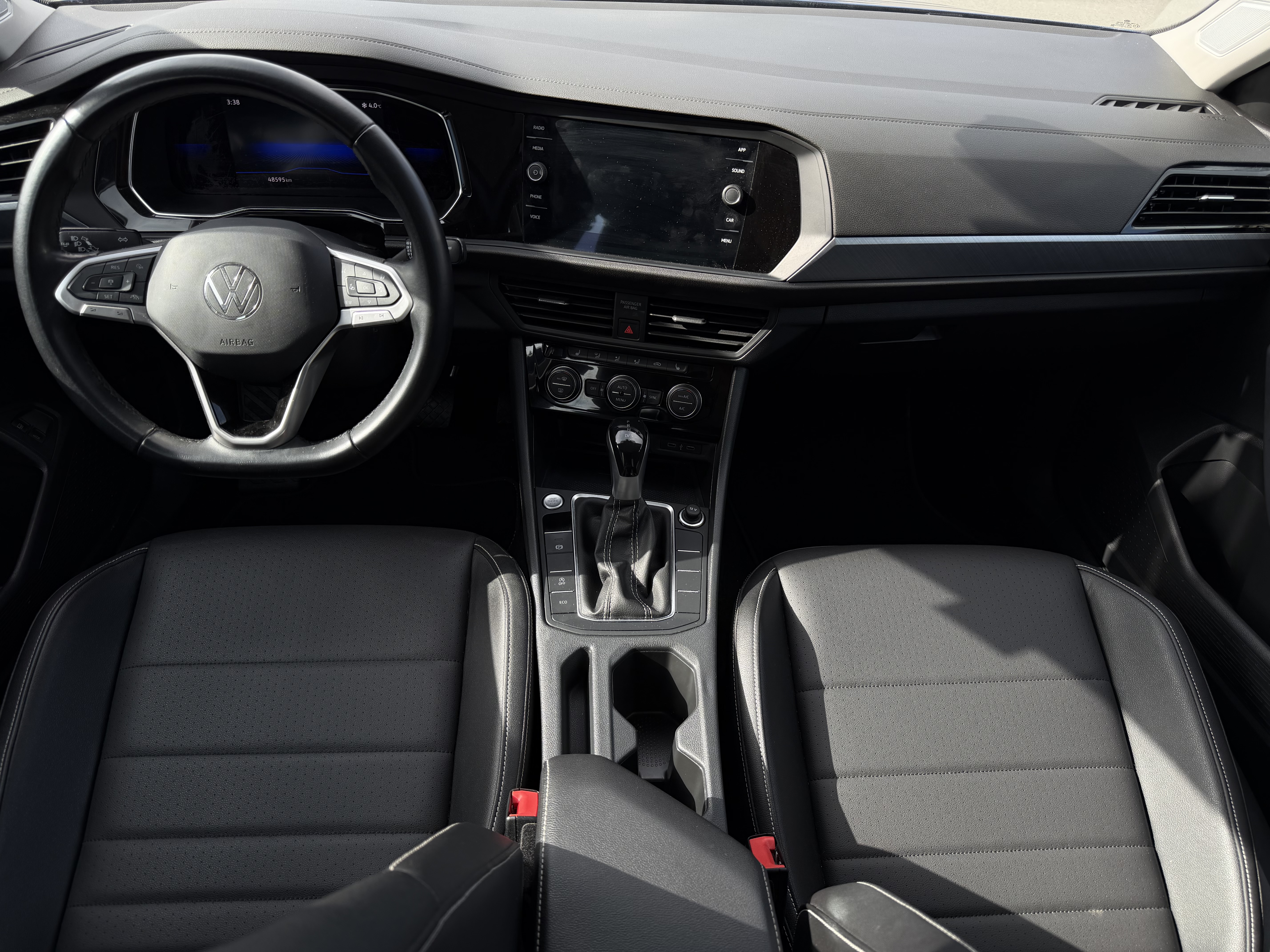 Image 4 - 2023 Volkswagen Jetta SE