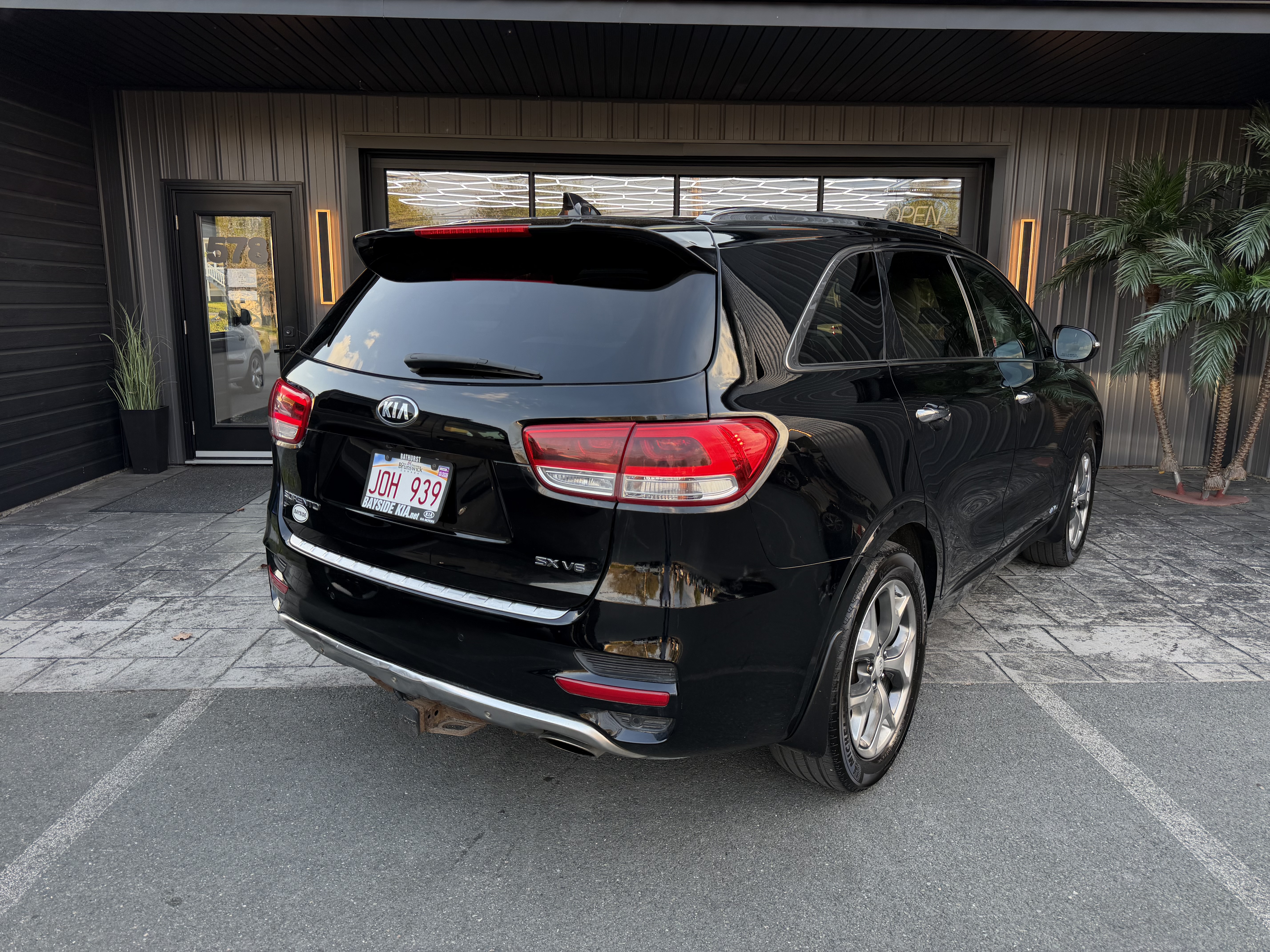 Image 3 - 2017 Kia Sorento SX, SX Limited