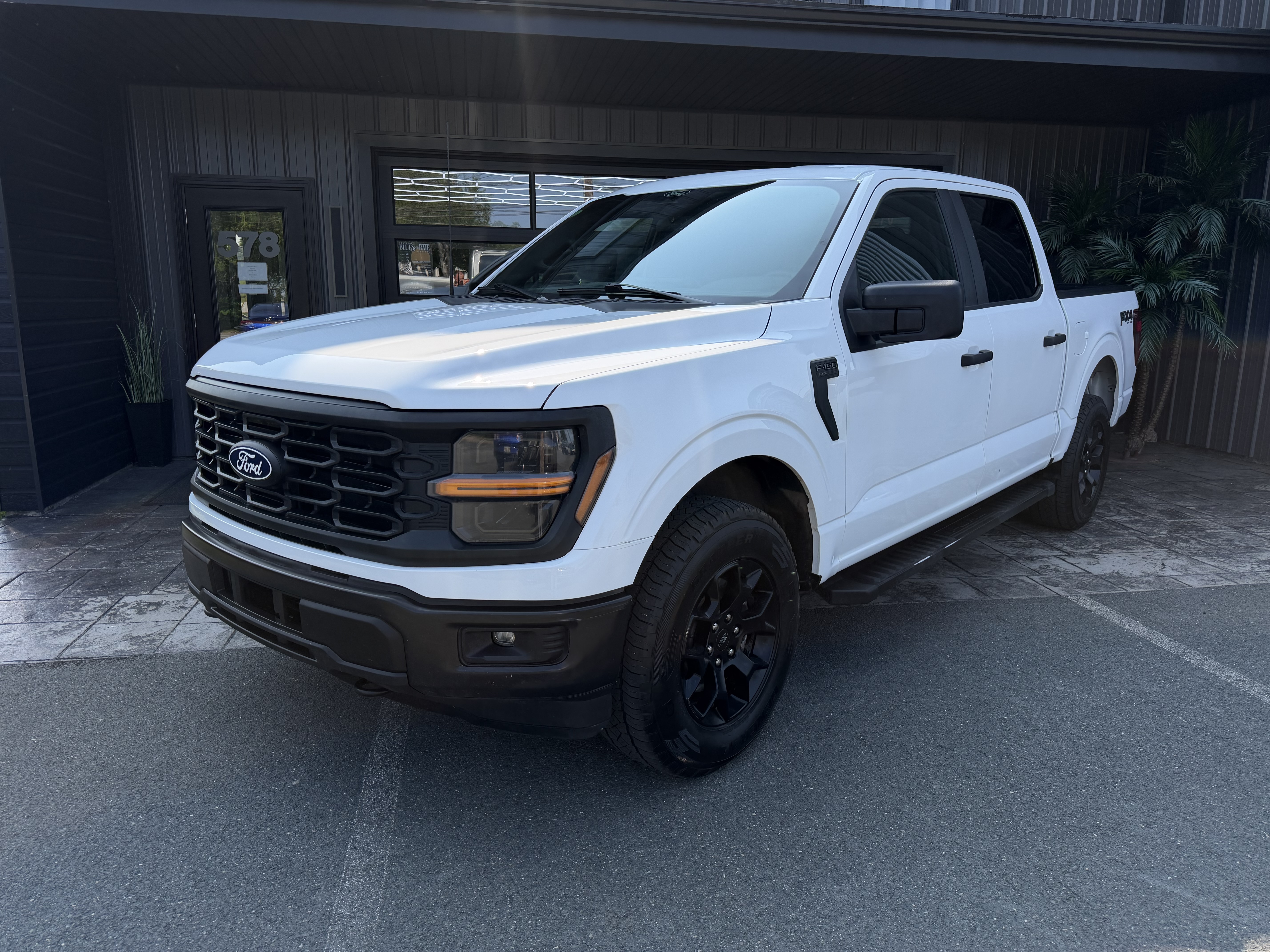 2024 Ford F-150 SXT