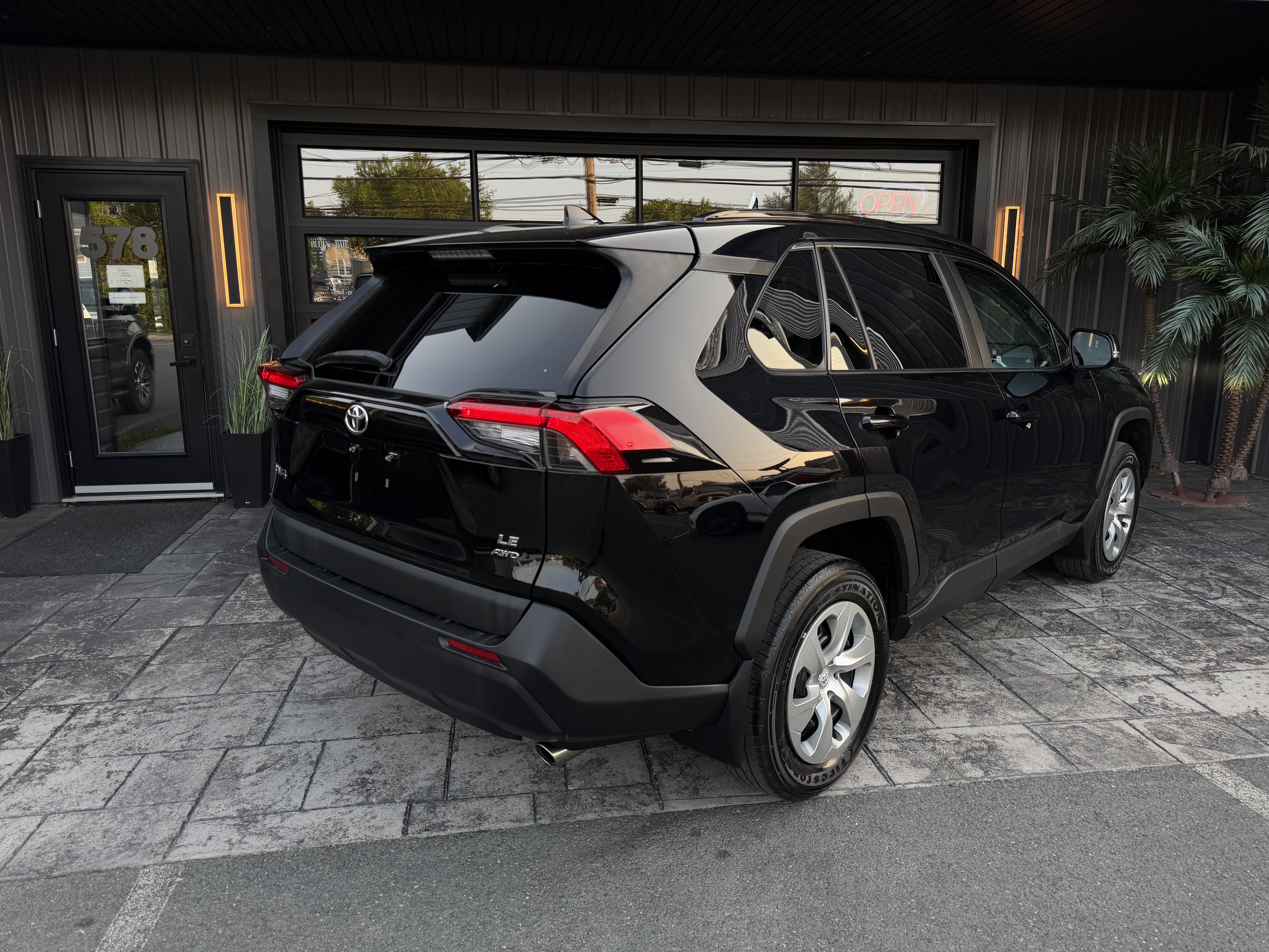 Image 3 - 2021 Toyota RAV4 LE AWD