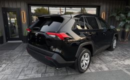 Aperçu 3 - 2021 Toyota RAV4 LE AWD