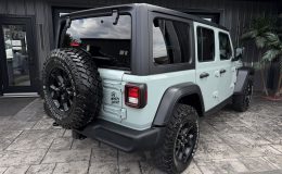Aperçu 3 - 2023 Jeep Wrangler Willys