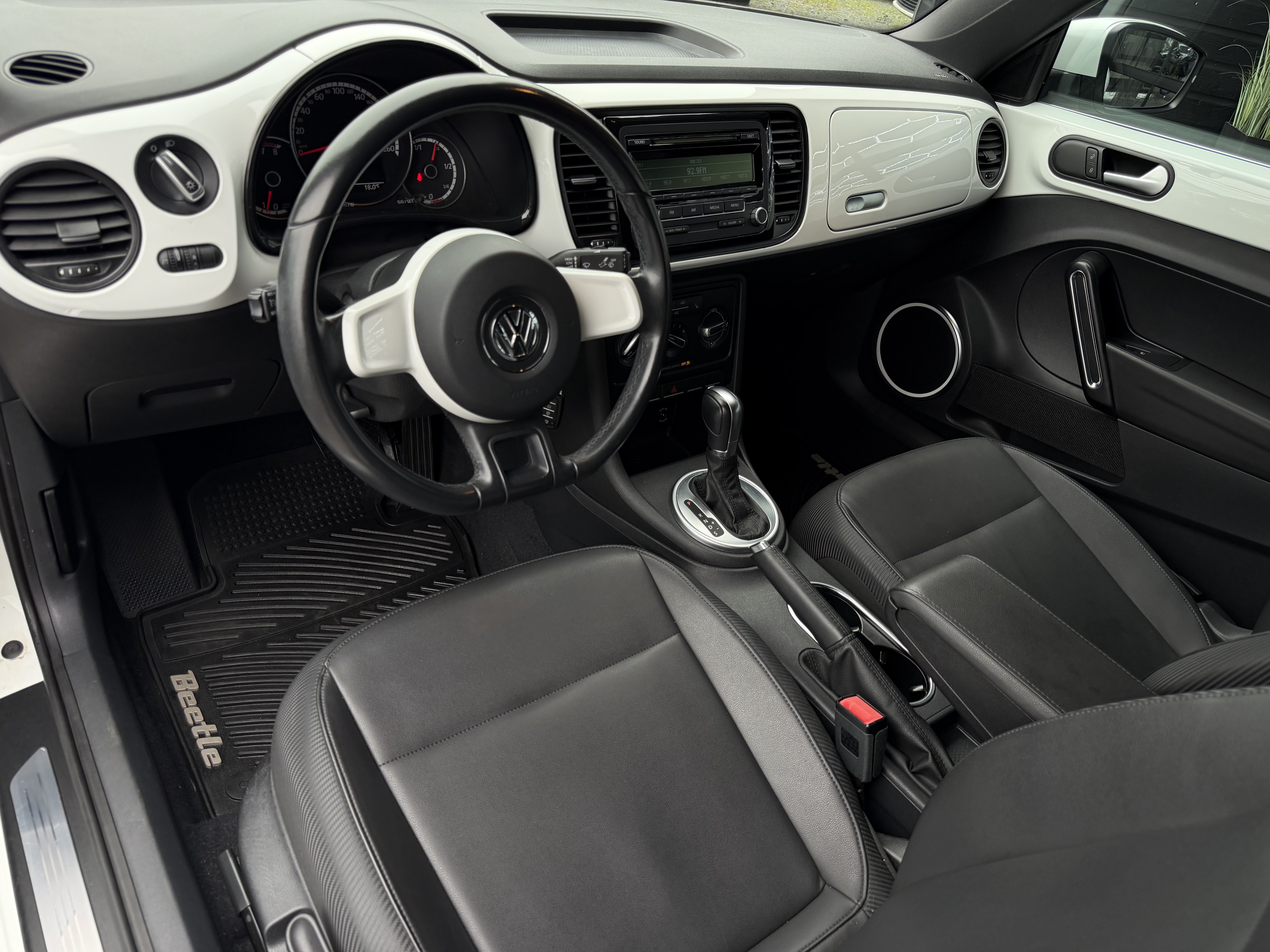 Image 5 - 2014 Volkswagen Beetle 1.8T, TDI