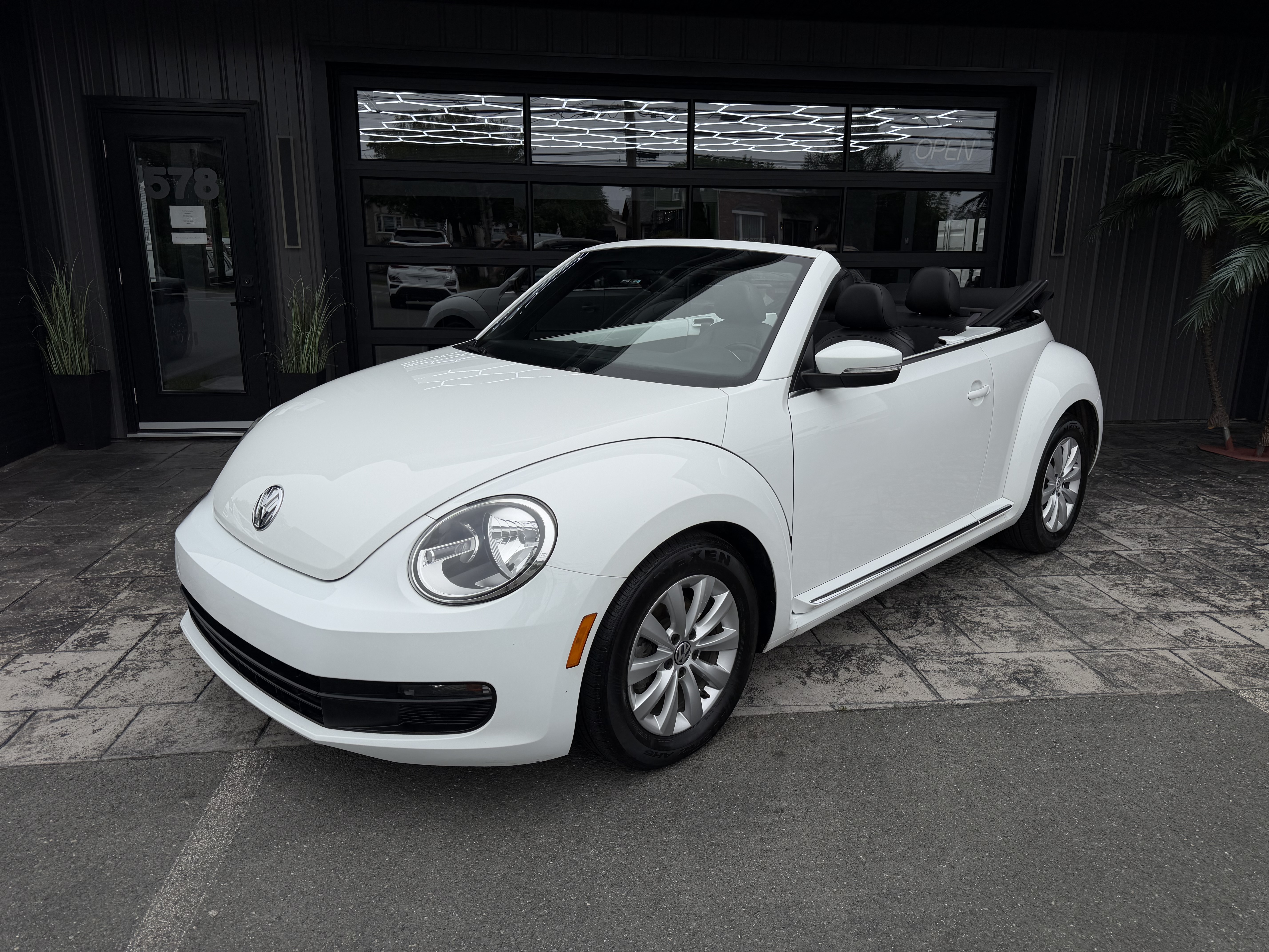 2014 Volkswagen Beetle 1.8T, TDI