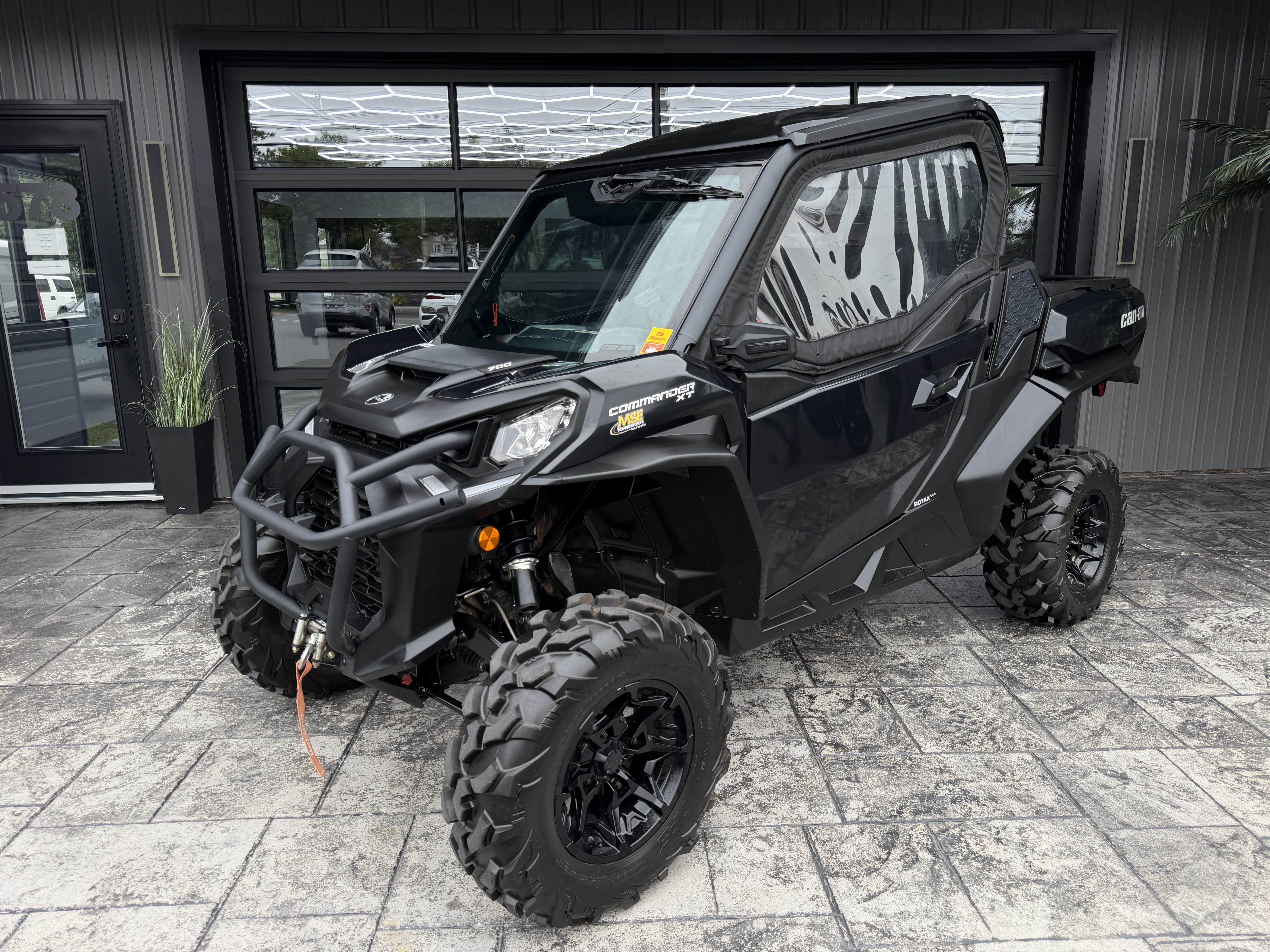 2024 Can am Commander XT