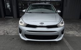 Aperçu 2 - 2020 Kia Rio