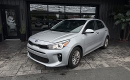 Aperçu 1 - 2020 Kia Rio