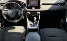 Aperçu 4 - 2023 Toyota RAV4 LE