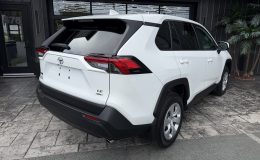 Aperçu 3 - 2023 Toyota RAV4 LE