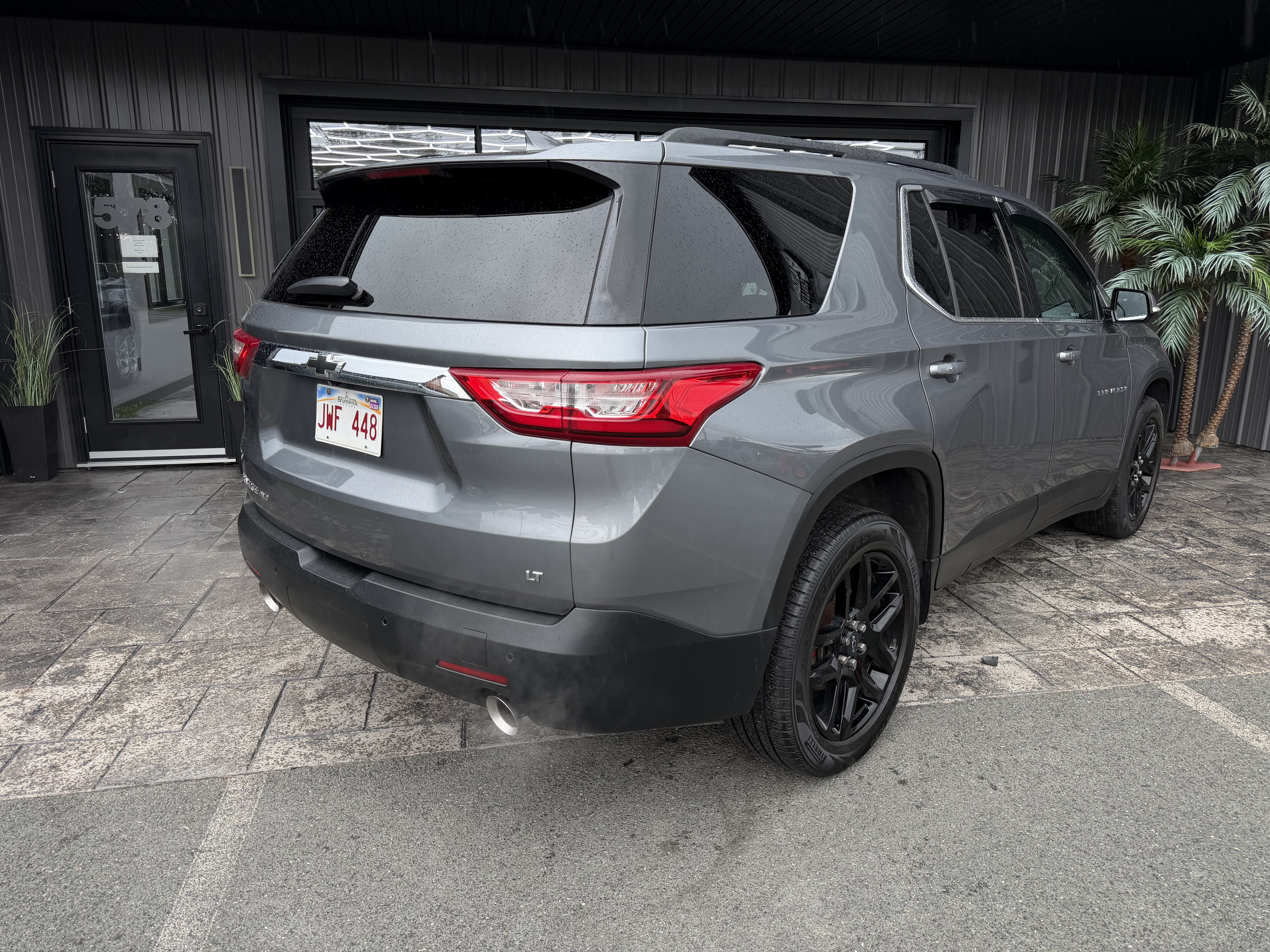 Image 3 - 2020 Chevrolet Traverse LT